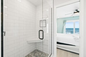 5 bedrooms, iron/ironing board, free WiFi, bed sheets