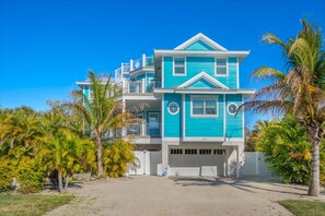 Exterior - Bluetique:  Monthly luxury beach home, private pool, rooftop deck (Holmes Beach)