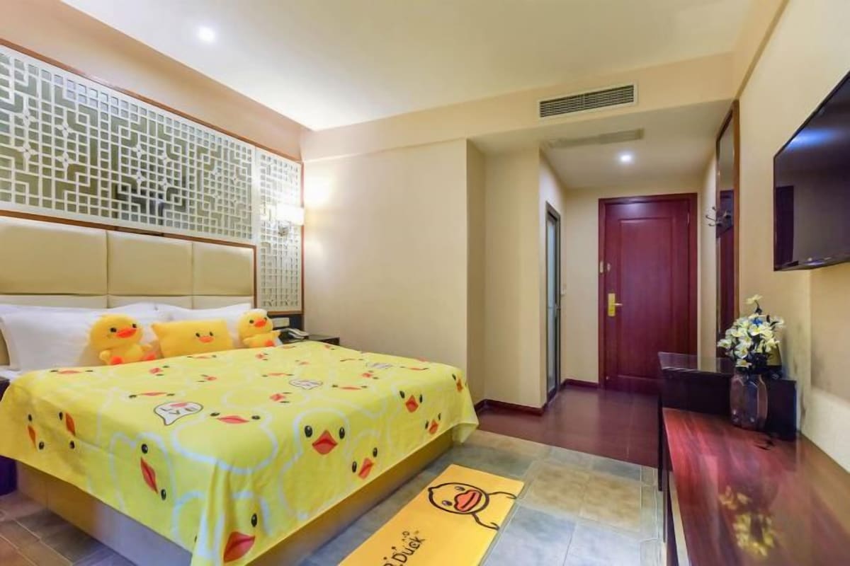 Lerong Family Double Bed Room
