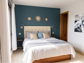 2 bedrooms, desk, free WiFi, bed sheets