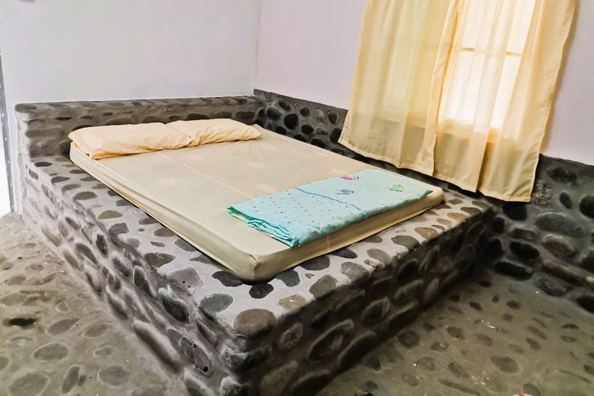 Kamar, kamar mandi umum | Meja kerja, Wi-Fi gratis, dan seprai linen