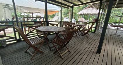 Hotel O Flinstone Lodge