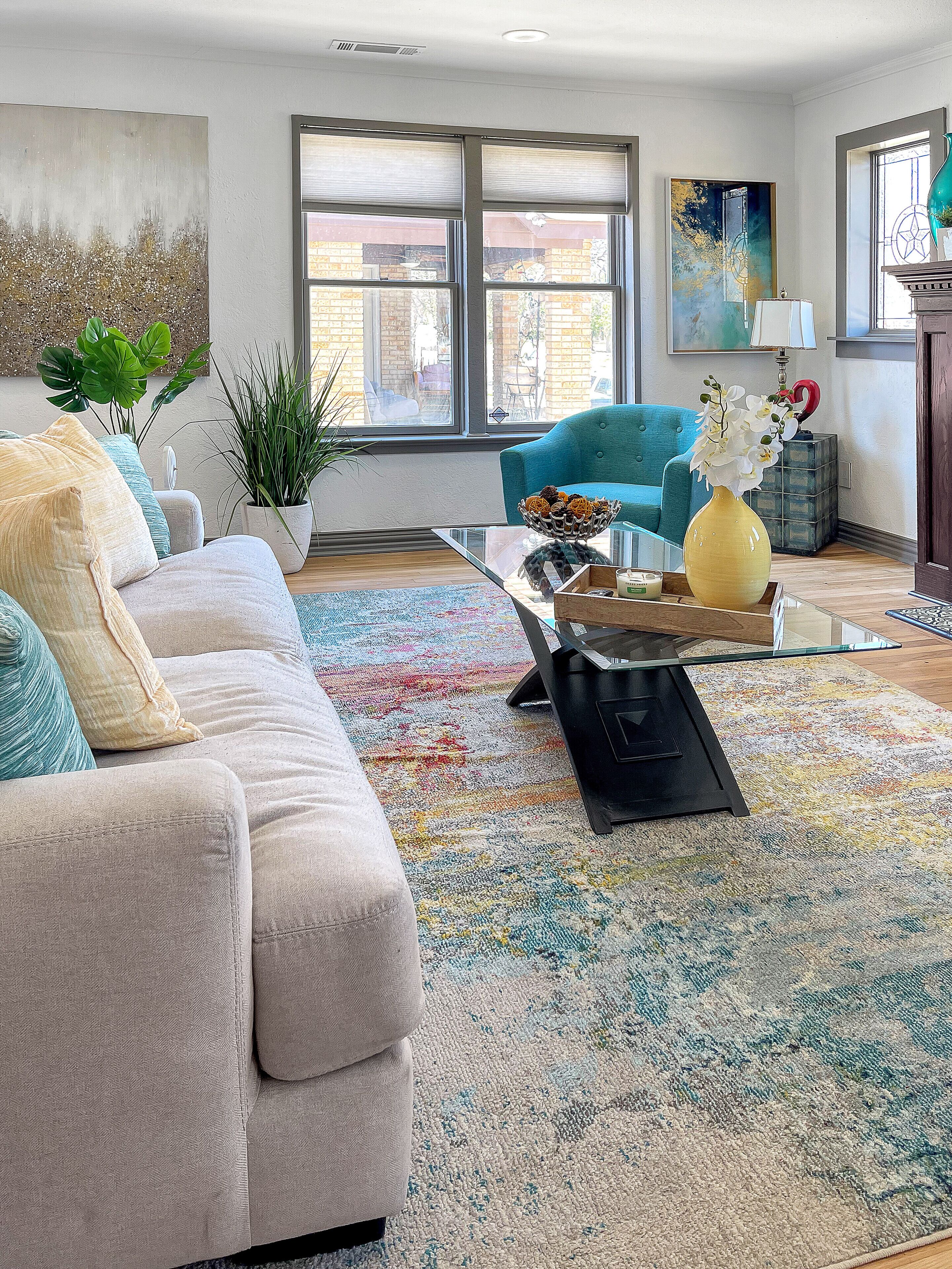 Eclectic Tudor ★ Bright & Comfy ★ Backyard ★ Close to Bishop Arts