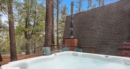 Zen Den - Walk to Slopes, Hot Tub, Fireplace, Deck, Barbecue