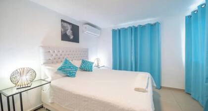 Fully Equipped New 3BR APT->DT->2Mins to the Beach