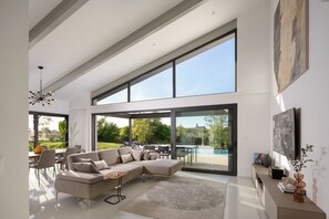 Smart TV, fireplace, video games, books - Villa Artemis | Design Collection (Sveti Petar u Šumi)