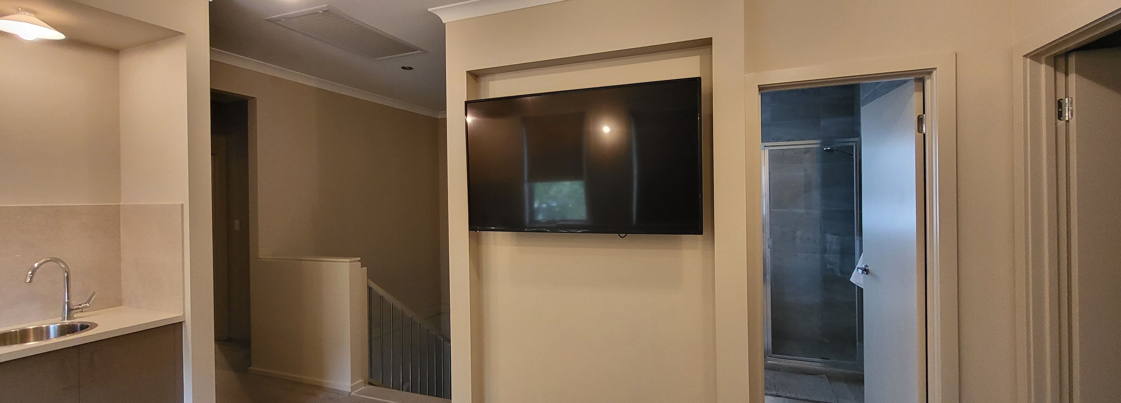 Newly built cozy double storey 3 bed room house at Prospect. — image 6