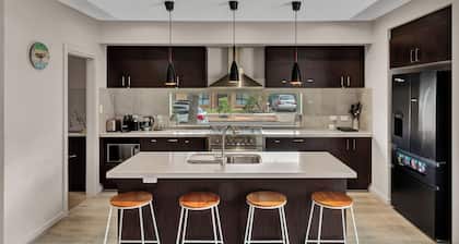 Newly built cozy double storey 3 bed room house at Prospect.