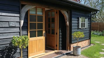 Cottage | Interior
