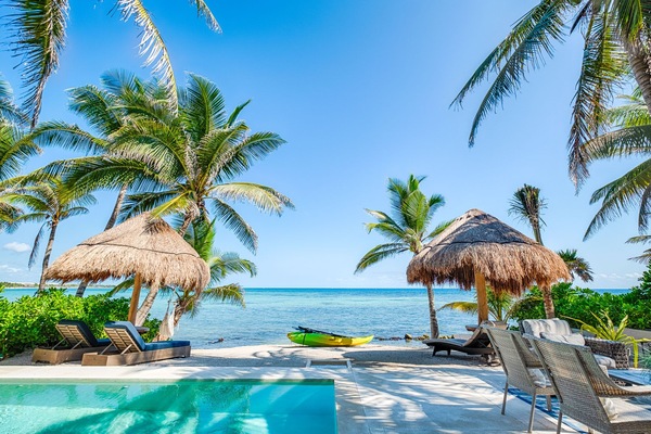 Piscina all'aperto, una piscina riscaldata