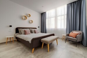 2 bedrooms, iron/ironing board