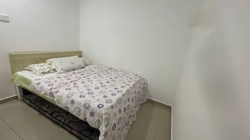 Room, 2 Bedrooms | 2 bedrooms, free WiFi, bed sheets