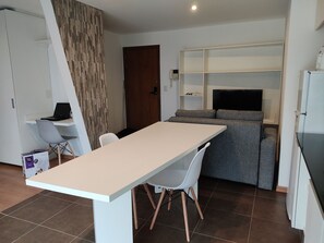 Interior - Modern, cosy and practical place (Montevideo)