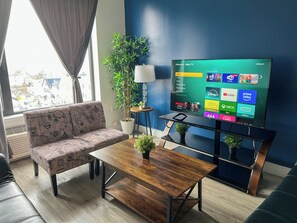 Smart TV - 2BR apt near EWR 4111 (Elizabeth)