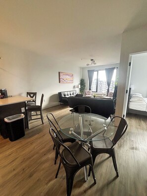 Interior - 2BR apt near EWR 1347 (Elizabeth)