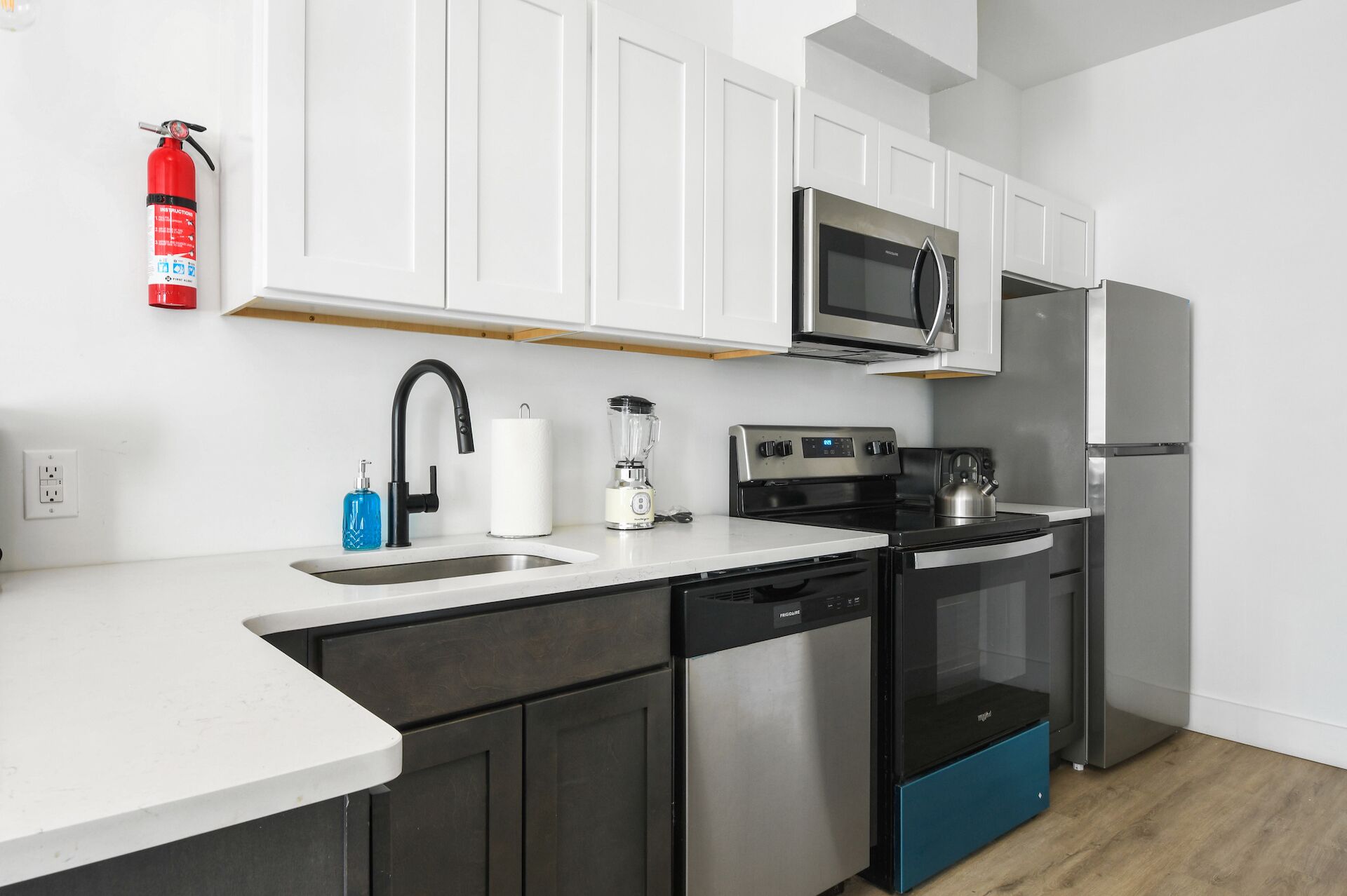 Luxury Studio | 30 Mins to Manhattan | Evonify