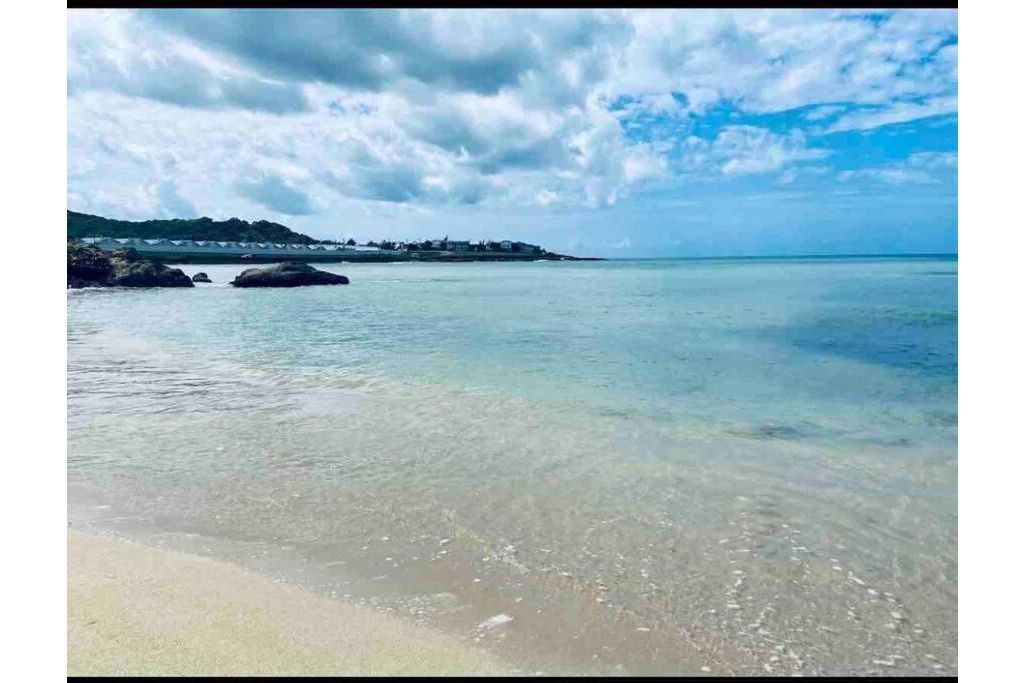 Beach nearby, beach towels