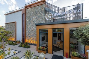 Exterior - Cesme Sarezya Boutique Hotel  (Cesme)
