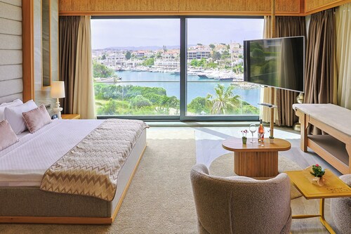 Cesme Sarezya Boutique Hotel 