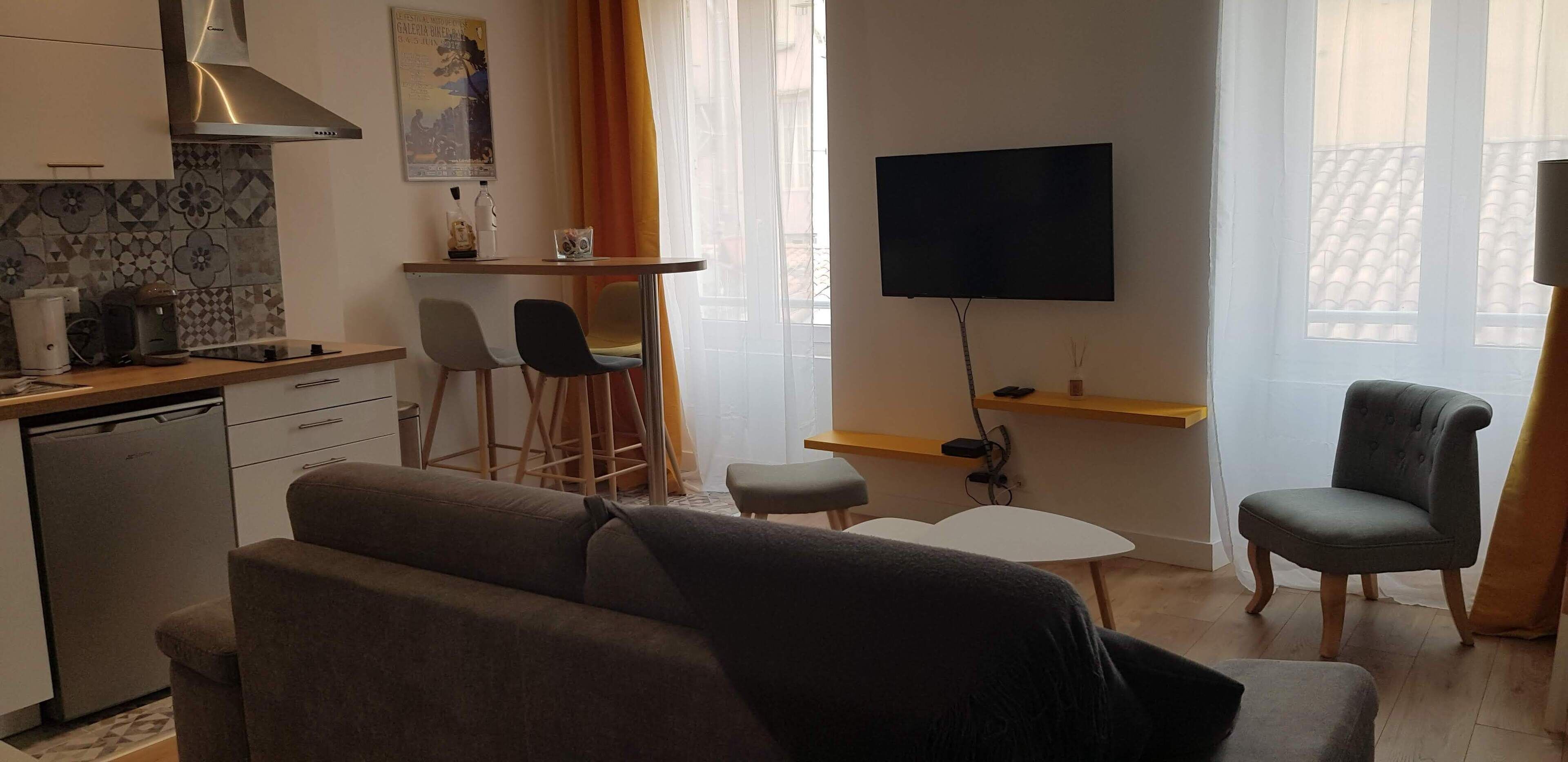 T1 renovated hyper center Ajaccio