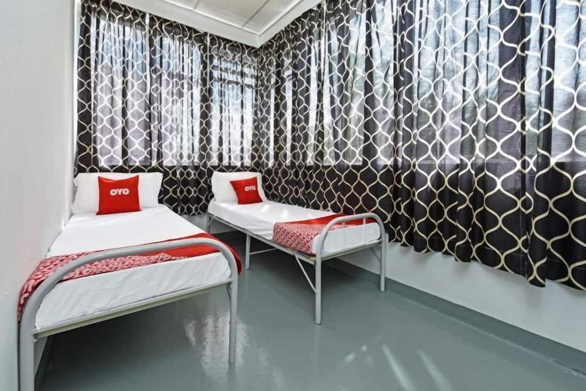 WiFi (free), bed sheets