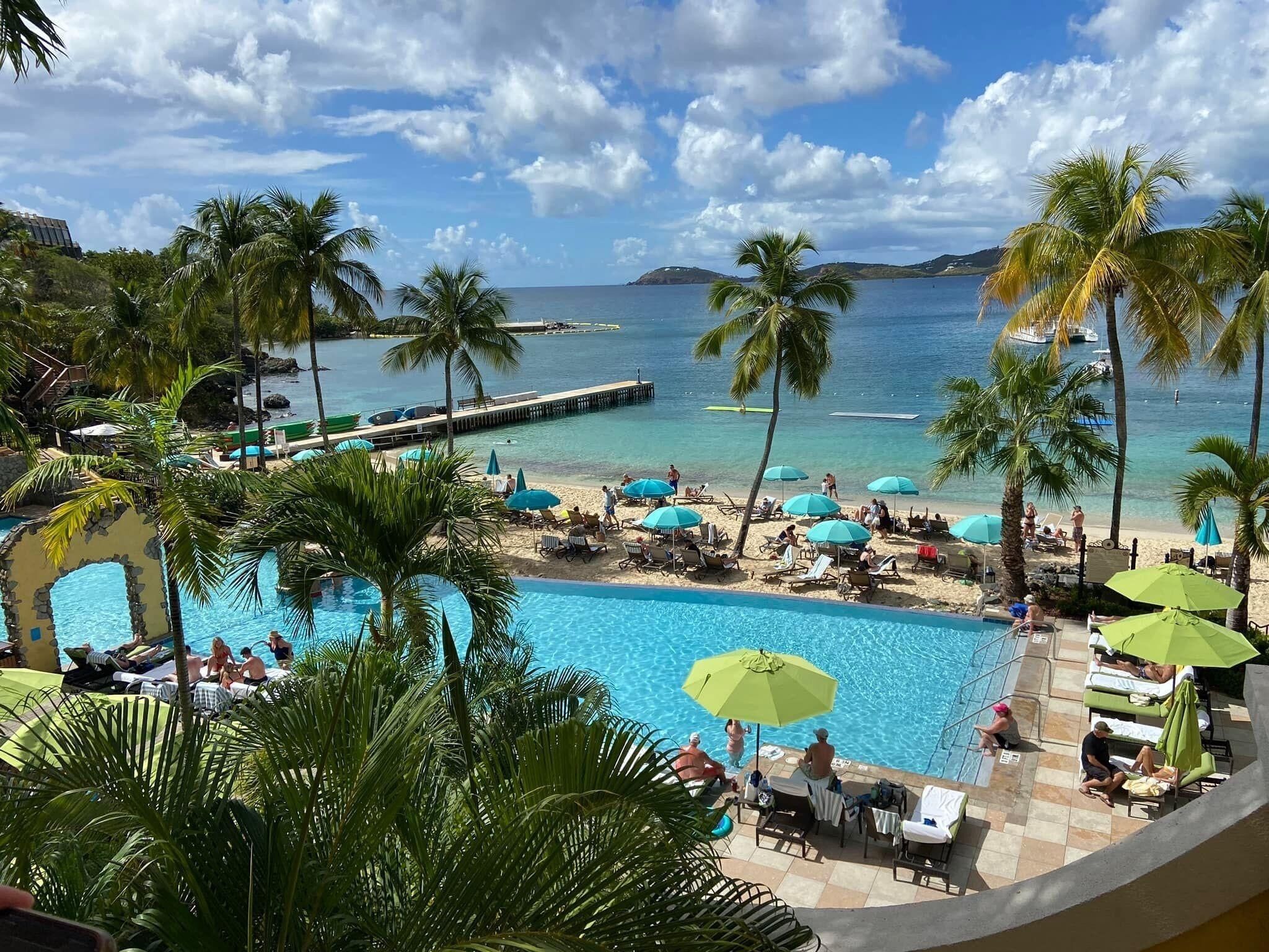 Outdoor pool, an infinity pool