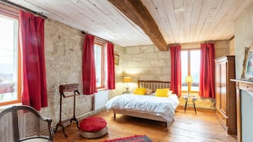 5 Schlafzimmer, Bügeleisen/Bügelbrett, kostenloses WLAN, Bettwäsche