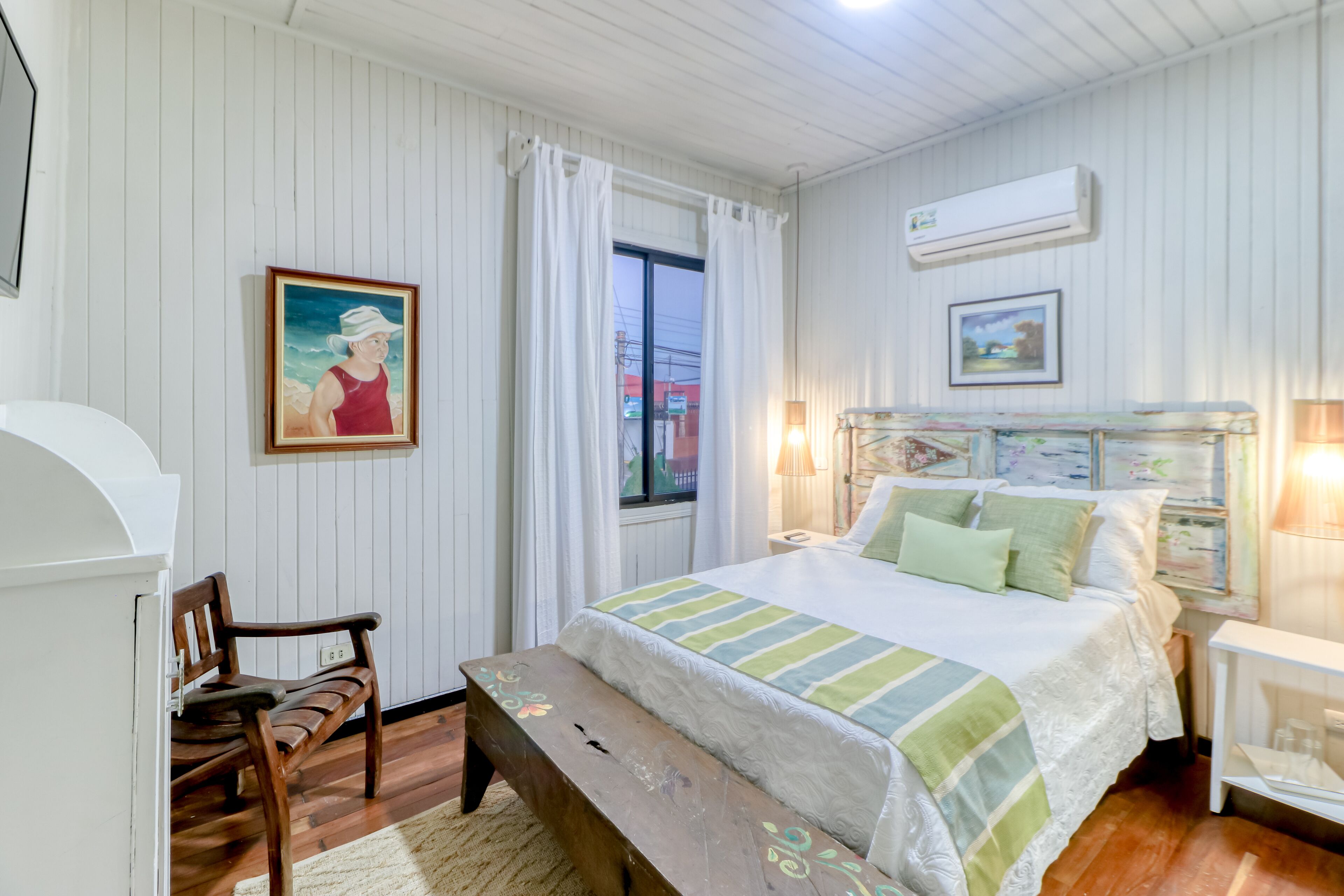 Welcoming suite at Hotel Punta Descartes with fast WiFi & on-site dining