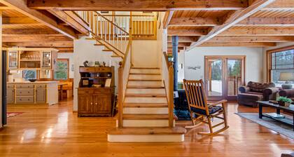 Scenic retreat with wood stove, porch, & WiFi - near Pend Orielle Lake