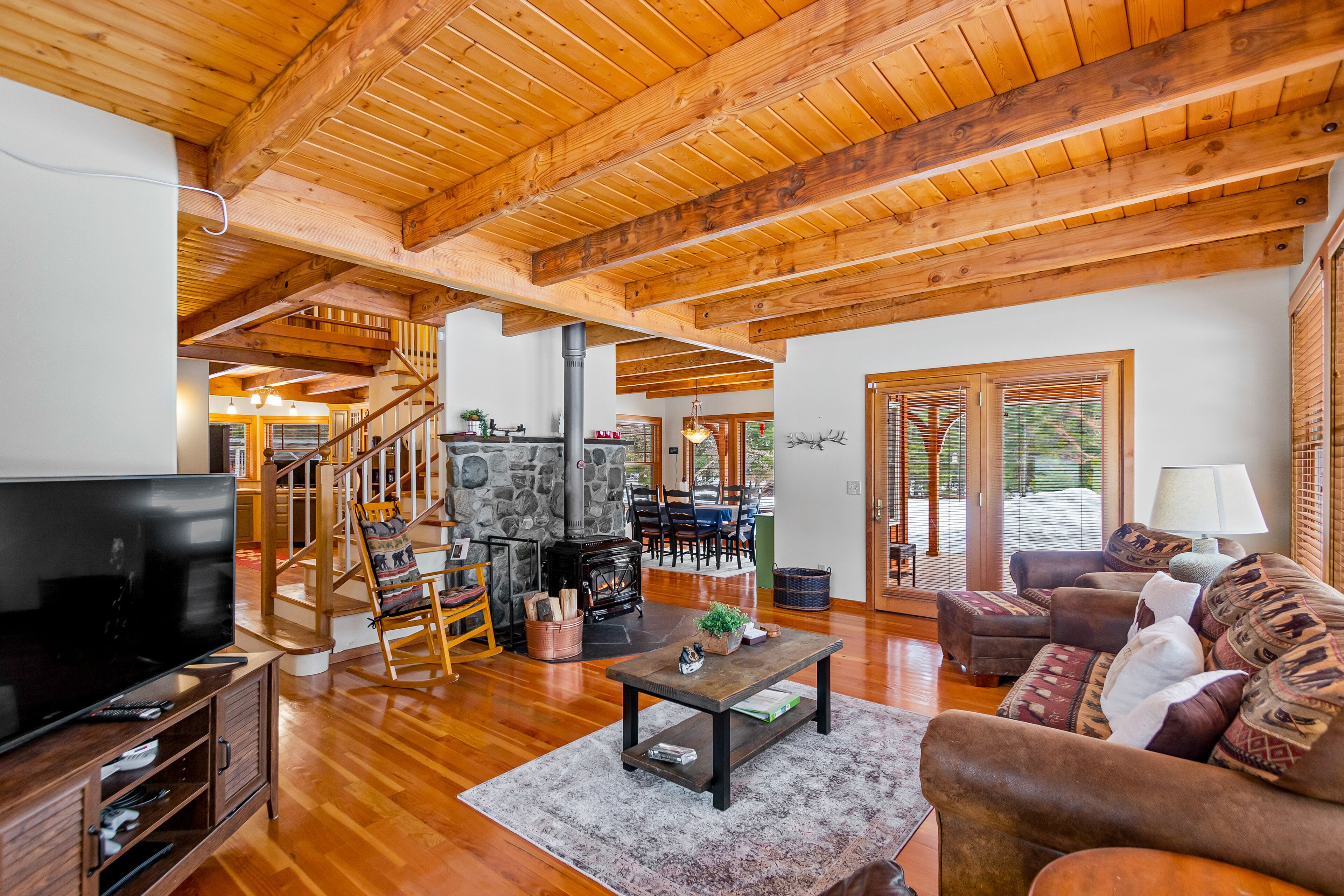 TV, fireplace, DVD player