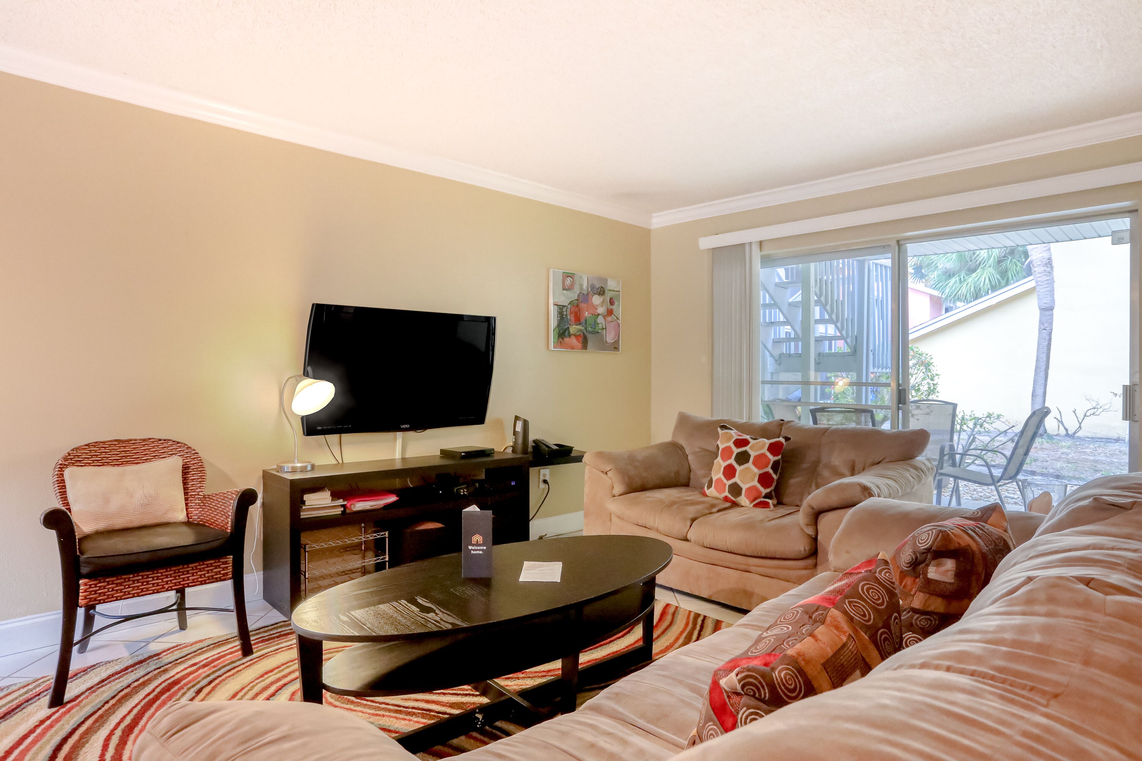 Ground floor condo with fast WiFi, central AC, full kitchen, and washer/dryer