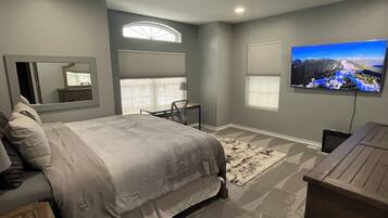 3 Schlafzimmer, Schreibtisch, Bügeleisen/Bügelbrett, kostenloses WLAN