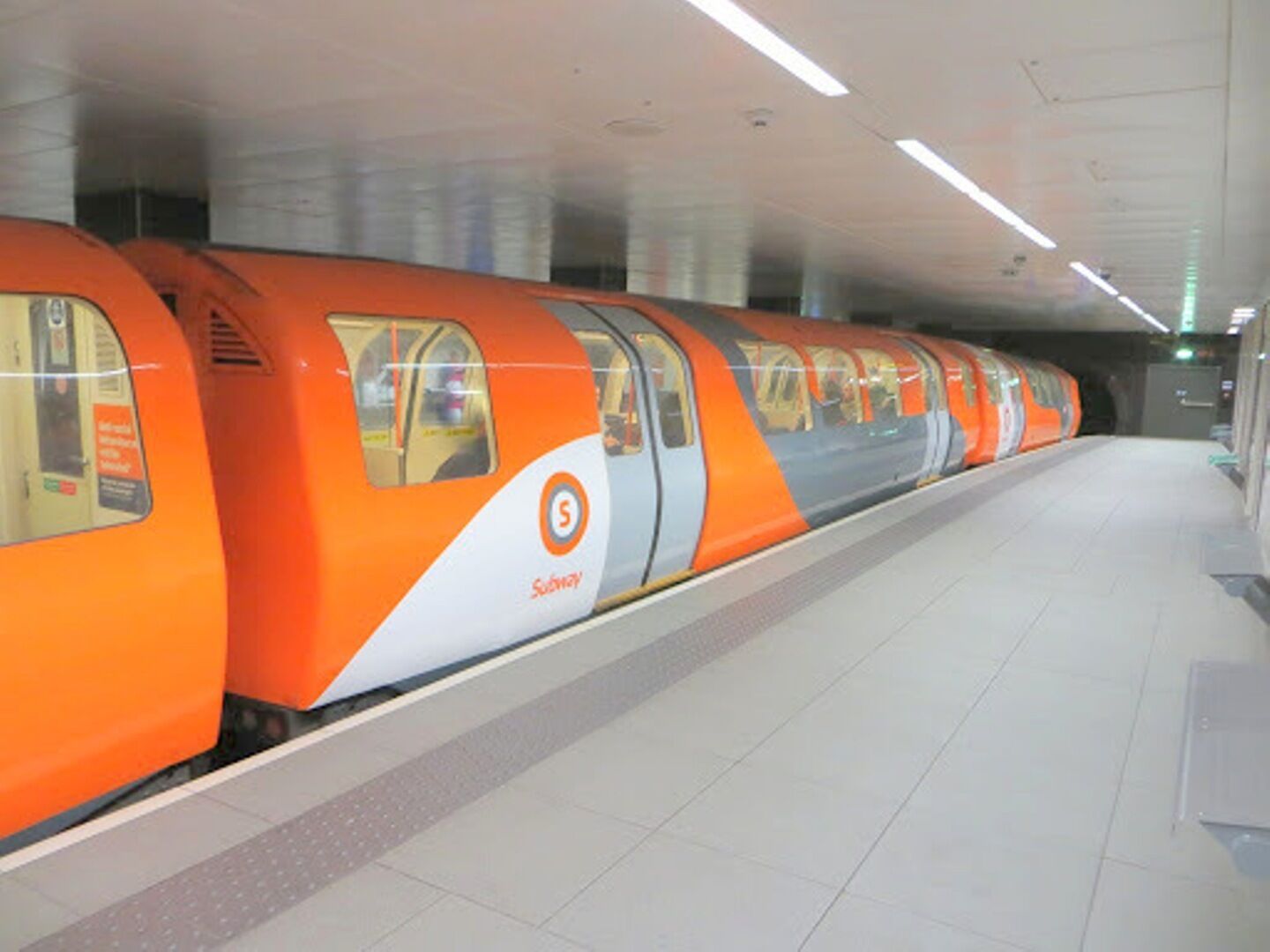 PENTHOUSE STUDIO WID FANTASTIC VIEWS OVER GLASGOW CITY CENTRE