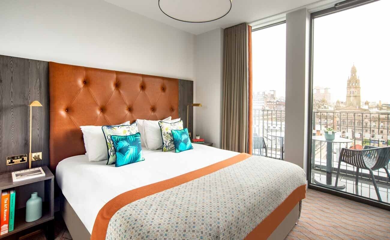 PENTHOUSE STUDIO WID FANTASTIC VIEWS OVER GLASGOW CITY CENTRE