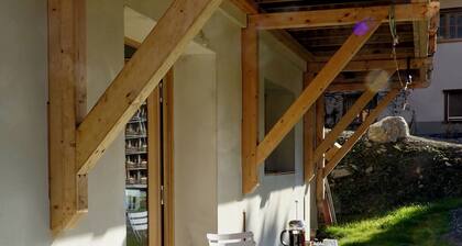 Romantic Chalet Studio - 5 Mins From the ski Lifts