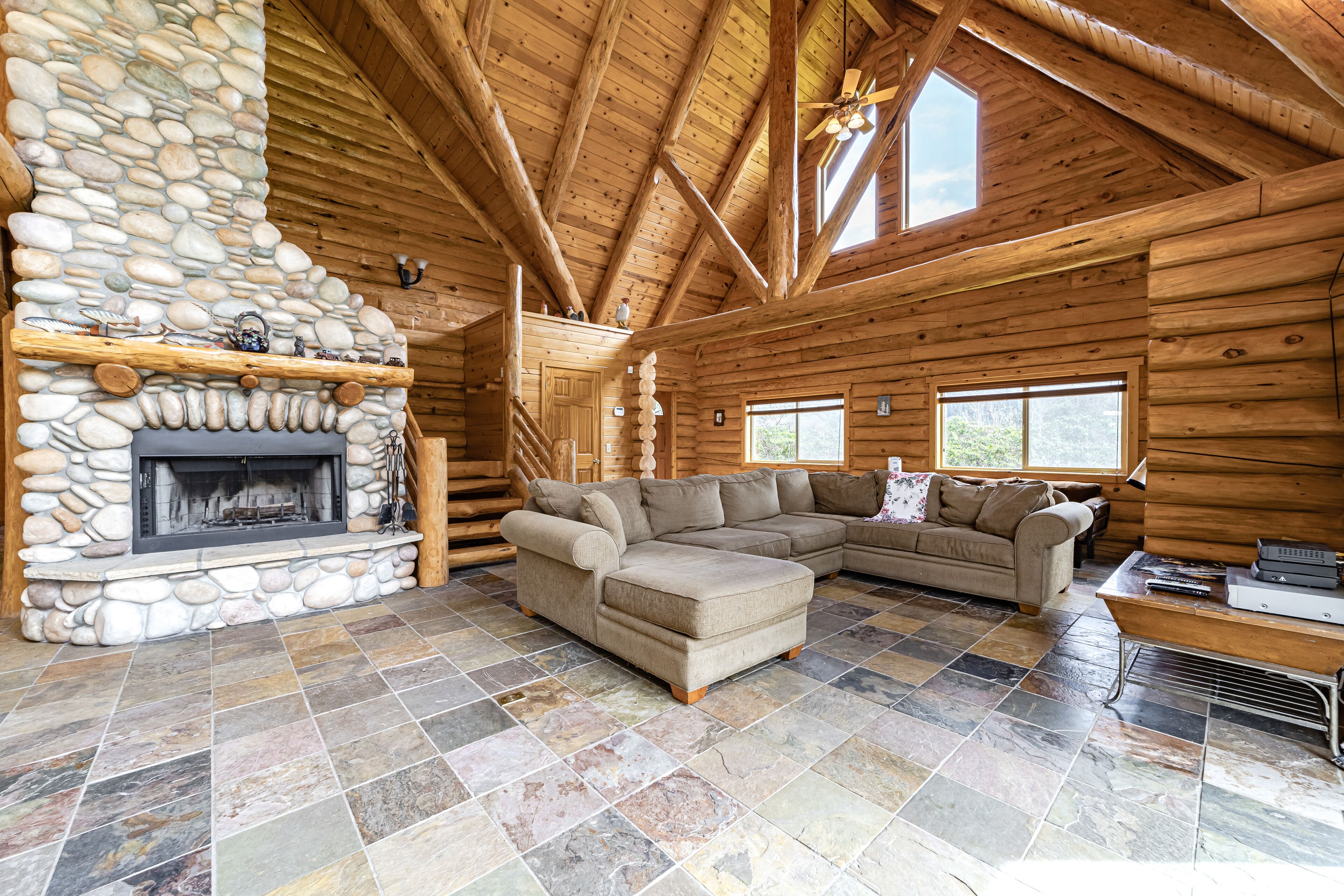 Secluded riverfront home with firepit, full kitchen, wonderful views & bunk room