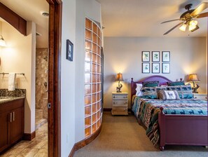 2 bedrooms, desk, iron/ironing board, free WiFi