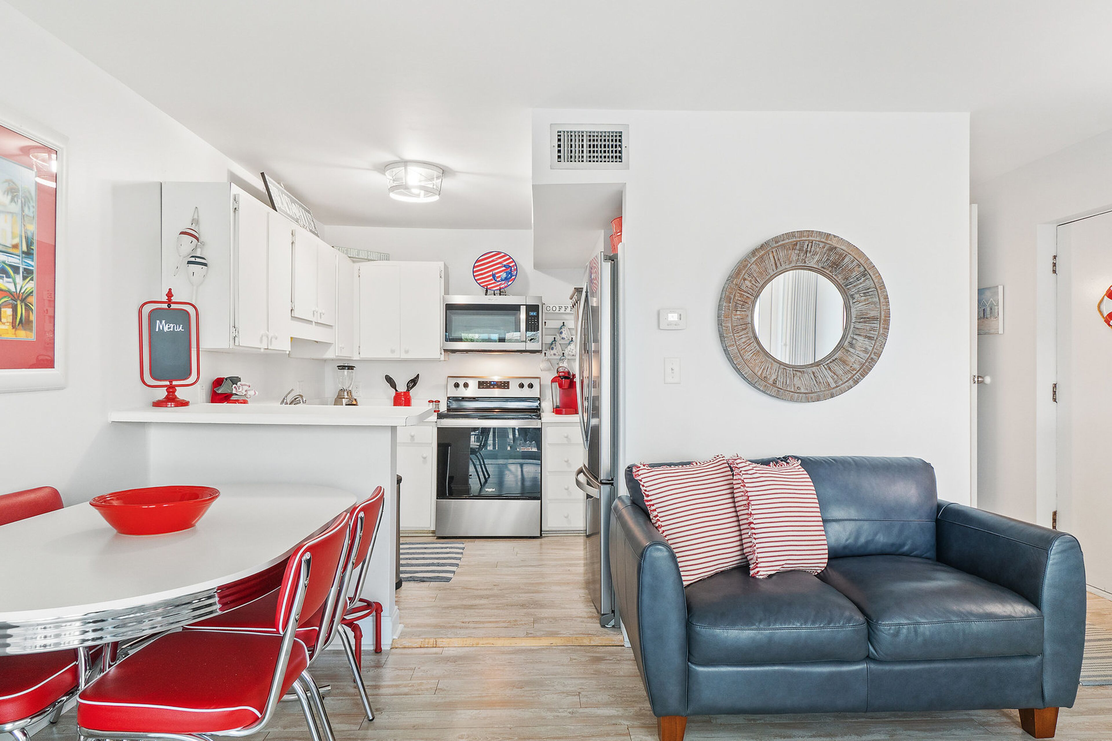 Beach bungalow with 2 separate balconies, shared pool & hot tub, WiFi, AC