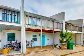 Exterior - Dog-friendly condo 1 block from the water,  W/D & central A/C (Panama City Beach)