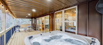 Dog-friendly cabin with private hot tub, WiFi, pool table, and wood fireplace