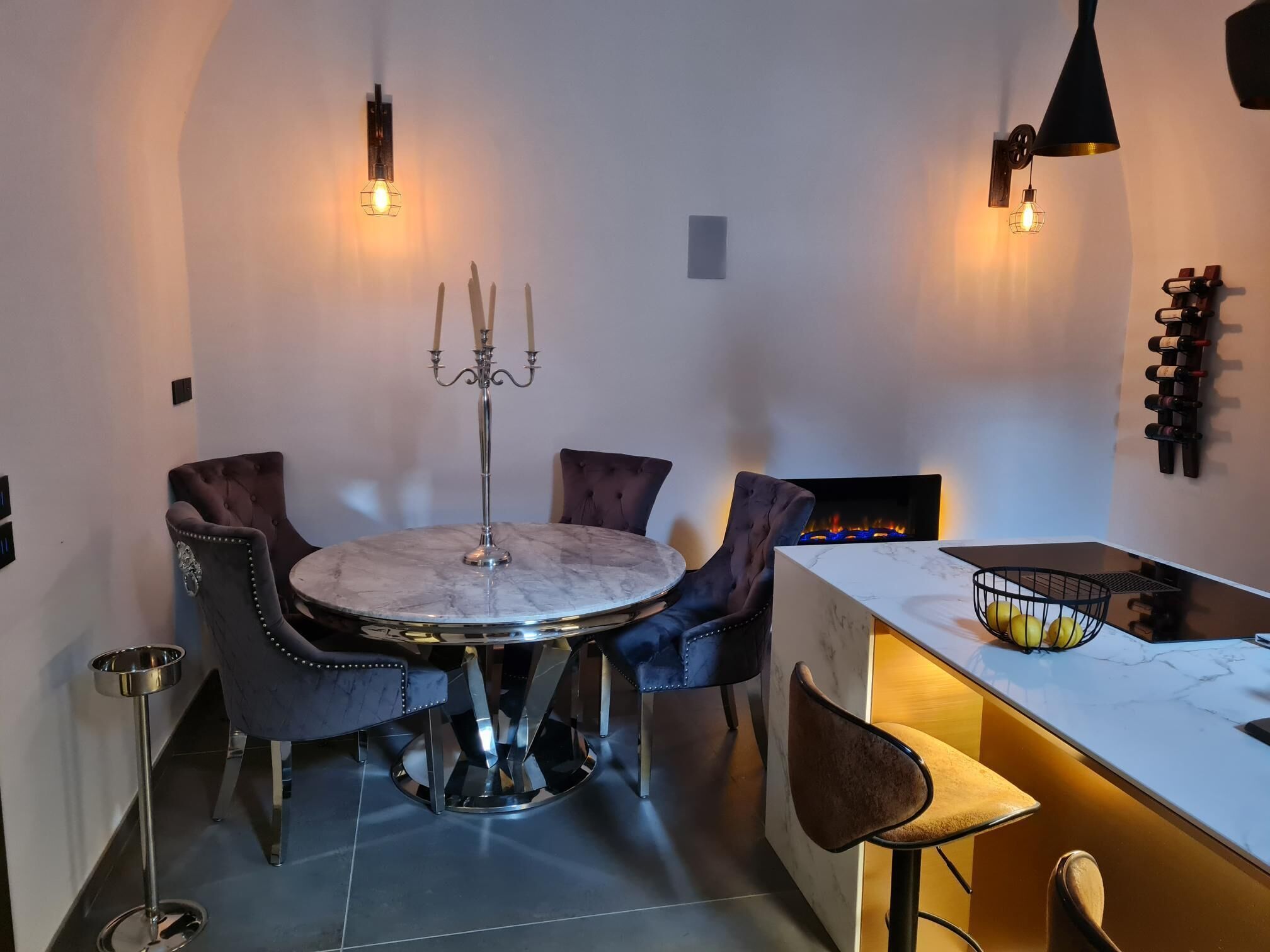 1-bed Cottage With Indoor hot tub and Sauna