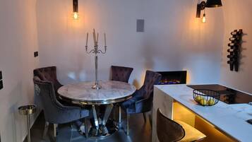 Cottage | Dapur pribadi | Lemari es, microwave, oven, dan kompor