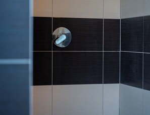 Shower, bidet, towels, soap - 3-bedroom apartment in Relaxing Kožino with Amazing Sea View (Kožino)