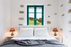 3 bedrooms, WiFi, bed sheets - Seaside Villa Glyfa (Paros)