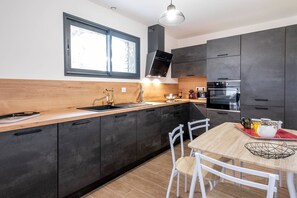 KylskÄp, mikrovÄgsugn, ugn och diskmaskin