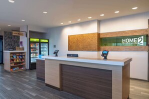 Reception - Home2 Suites by Hilton Fredericksburg South (Fredericksburg)