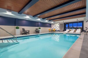 室内游泳池