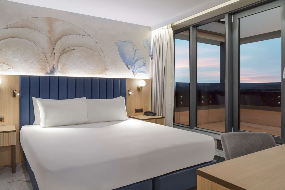 King One Bedroom Suite | Premium bedding, memory foam beds, minibar, in-room safe