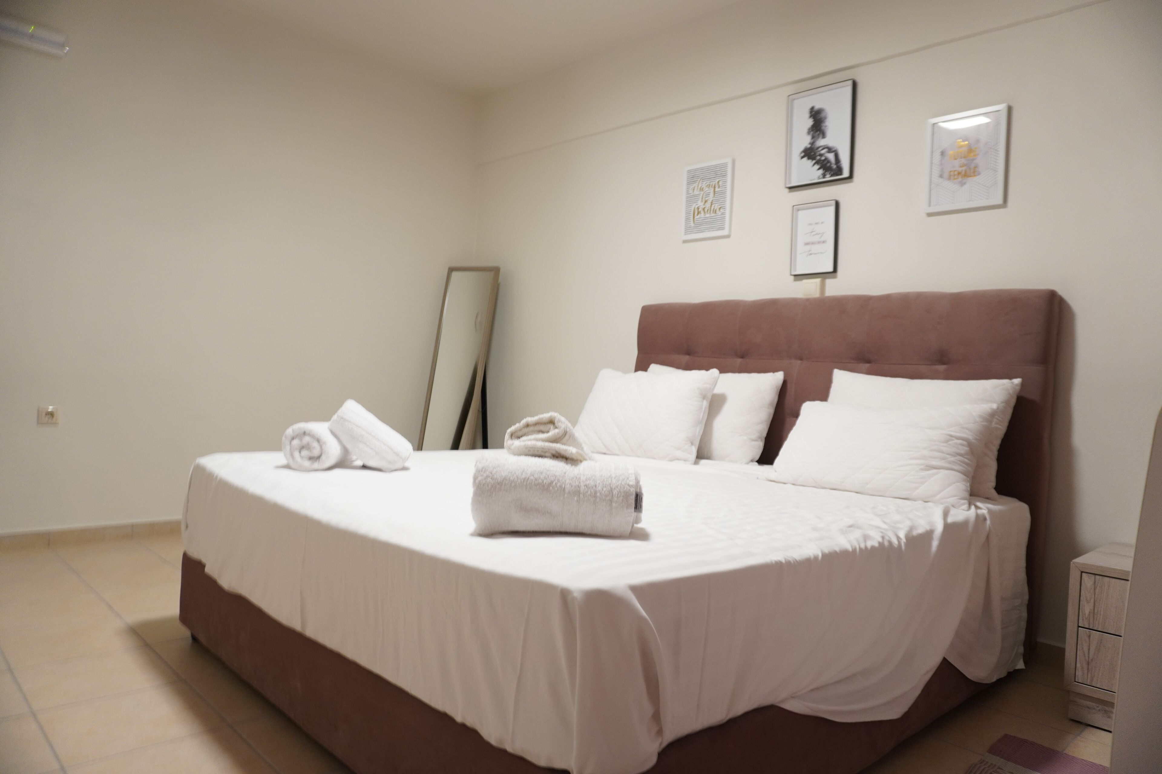 Apartment | 2 bedrooms, iron/ironing board, free WiFi, bed sheets
