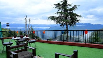 Children’s play area – outdoor